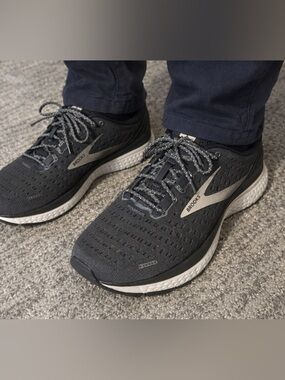 Brooks ghost 13 running shoes